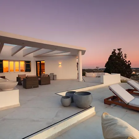 Boa Milos 4 Bedrooms Near *