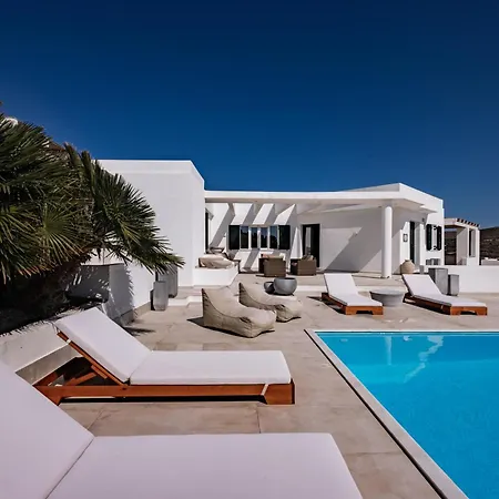 Boa Milos 4 Bedrooms Near Villa Adamantas (Milos)