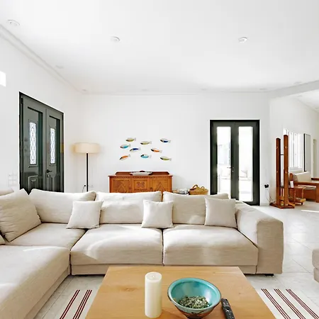 Boa Milos 4 Bedrooms Near Villa *