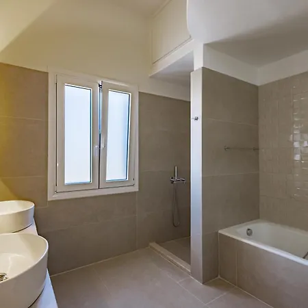 Boa Milos 4 Bedrooms Near Villa *