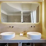 Villa Boa Milos 4 Bedrooms Near