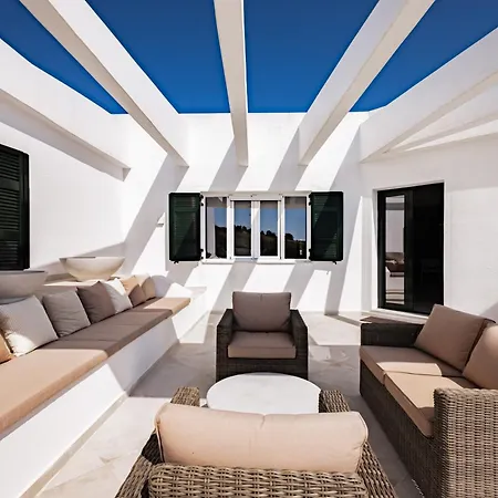 Boa Milos 4 Bedrooms Near Villa