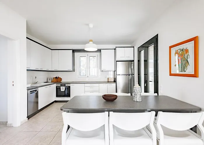 Boa By Milos Concierge Adámas